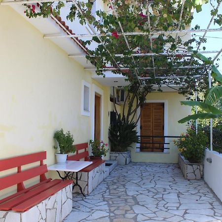 Sapfo Studios & Apartments Nydri  Extérieur photo